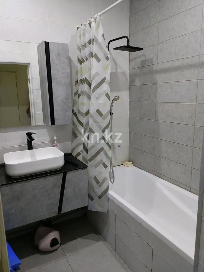 Продажа 4-комнатной квартиры, 75 м², ул. Кенесары хана, дом  54/1 в Алматы - фото 2