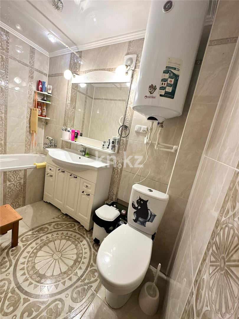 Продажа 4-комнатной квартиры, 74 м², ул. Гапеева в Караганде - фото 6