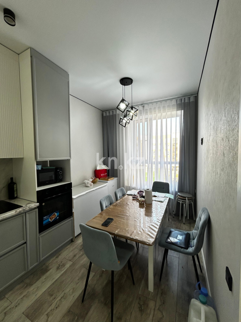 Продажа 3-комнатной квартиры, 75 м², ул. Муканова, дом  61/2 в Караганде - фото 4
