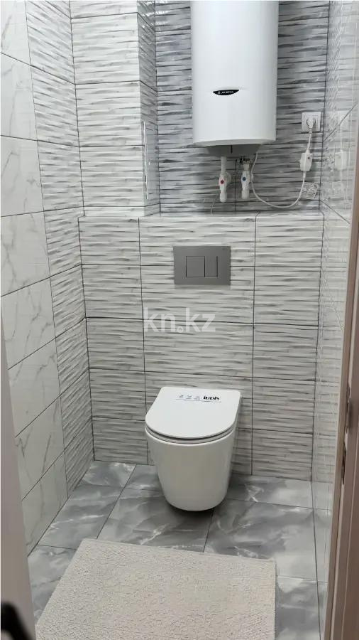 Продажа 3-комнатной квартиры, 82 м², ул. Муканова, дом  82 в Караганде - фото 5