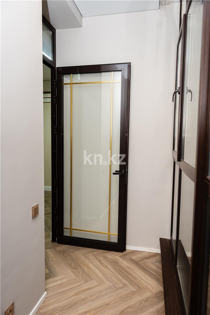 Продажа 6-комнатной квартиры, 345 м², ул. Муканова, дом  53 в Караганде - фото 19