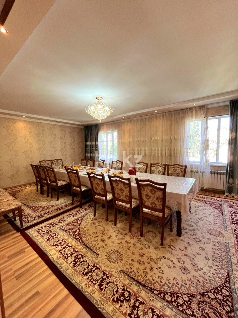 Продажа 5-комнатного дома, 210 м², ул. Молдабаева, дом  1111 в Шымкенте - фото 2
