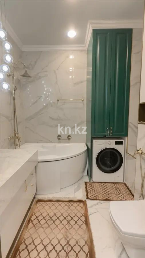 Продажа 4-комнатной квартиры, 146 м², ул. Аманжолова, дом  17 в Караганде - фото 6