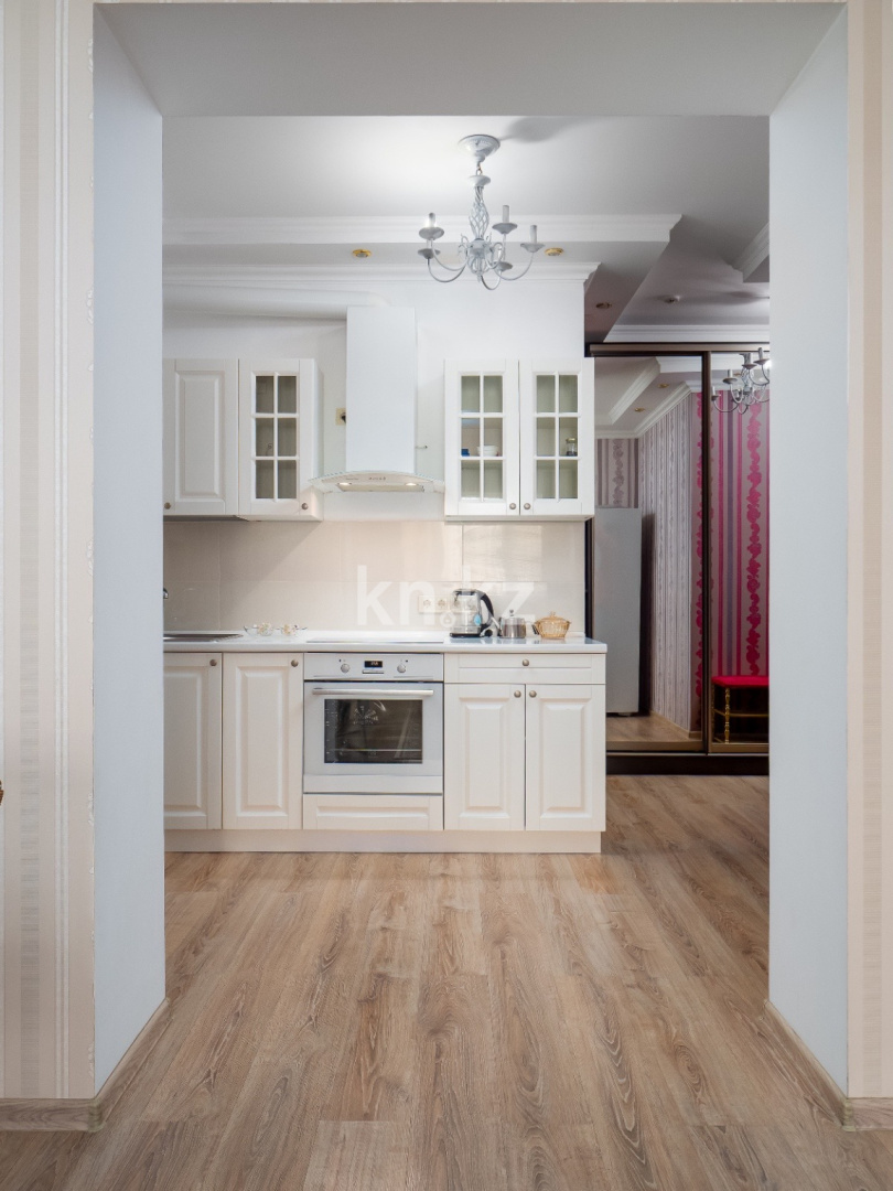 Аренда 1-комнатной квартиры посуточно, 42 м², ул. Навои, дом  208 - ул. Торайгырова в Алматы - фото 11