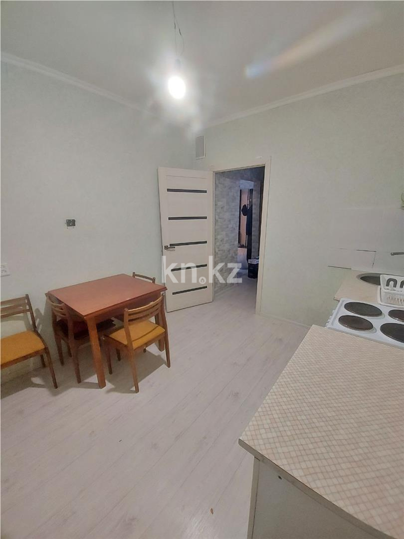 Продажа 2-комнатной квартиры, 52 м², мкр-н Шахтерский, дом  115 в Караганде - фото 10