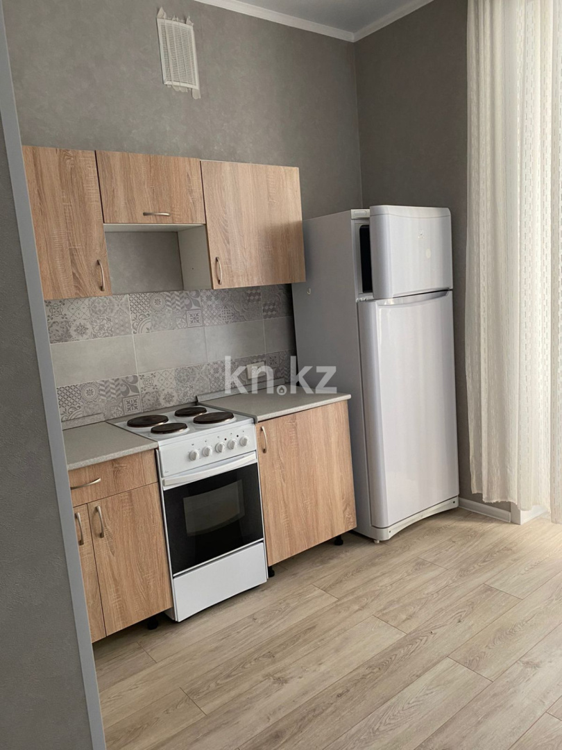 Аренда 4-комнатной квартиры, 111 м², пр. Сарыарка, дом  1 в Астане - фото 2