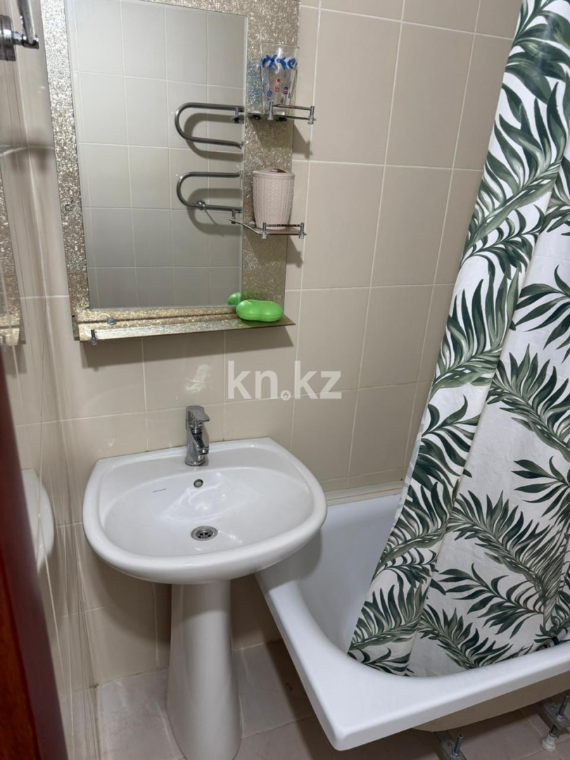 Аренда 1-комнатной квартиры, 42 м² в Астане