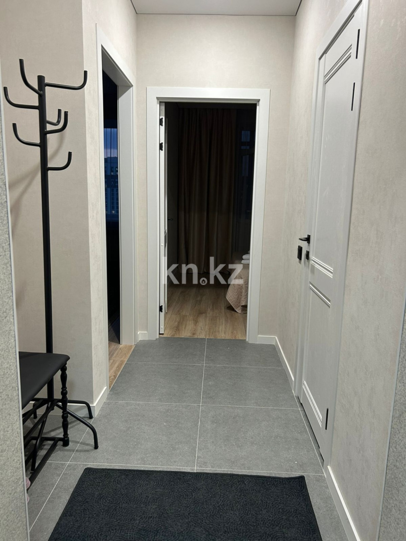 Аренда 2-комнатной квартиры посуточно, 42 м², ул. Нажимеденова, дом  15 в Астане