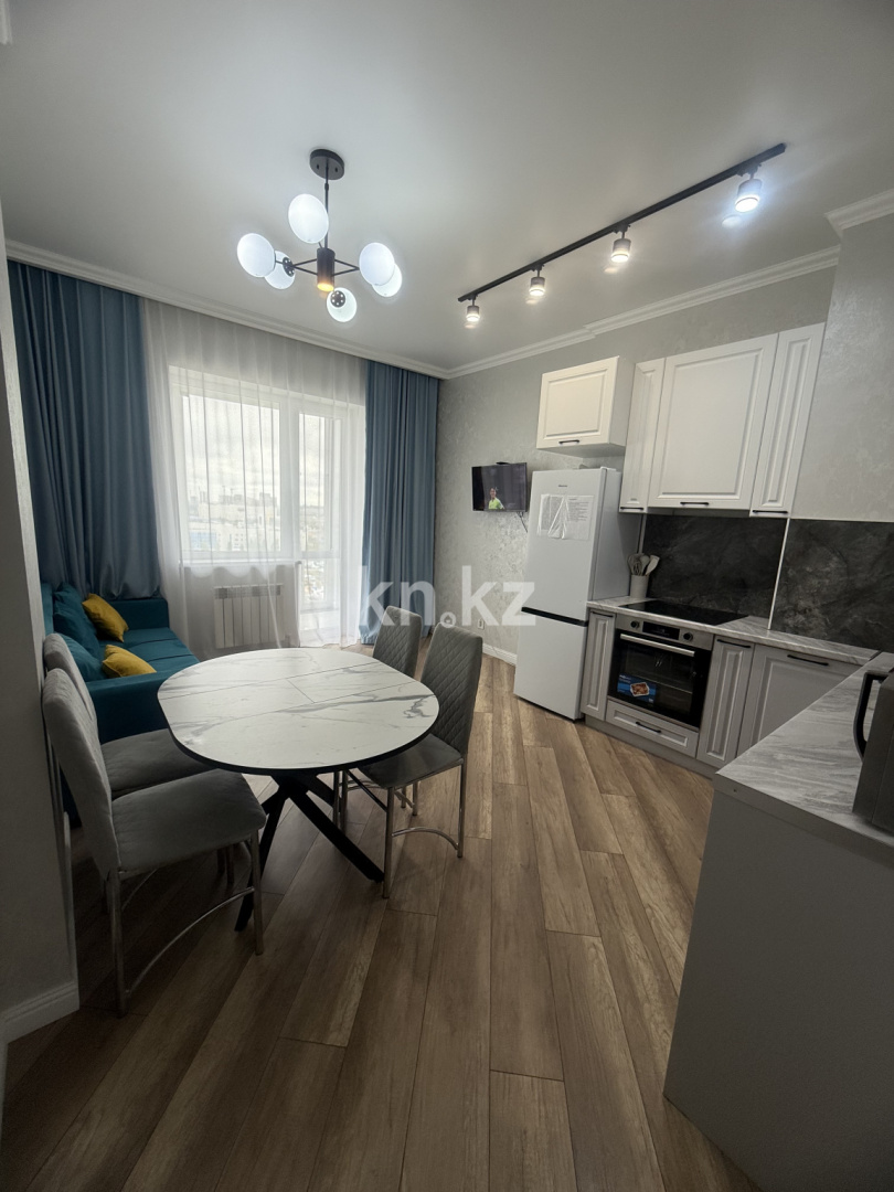 Аренда 3-комнатной квартиры посуточно, 86 м², пр. Кабанбай батыра, дом  64 - ул. Рыскулова в Астане - фото 2