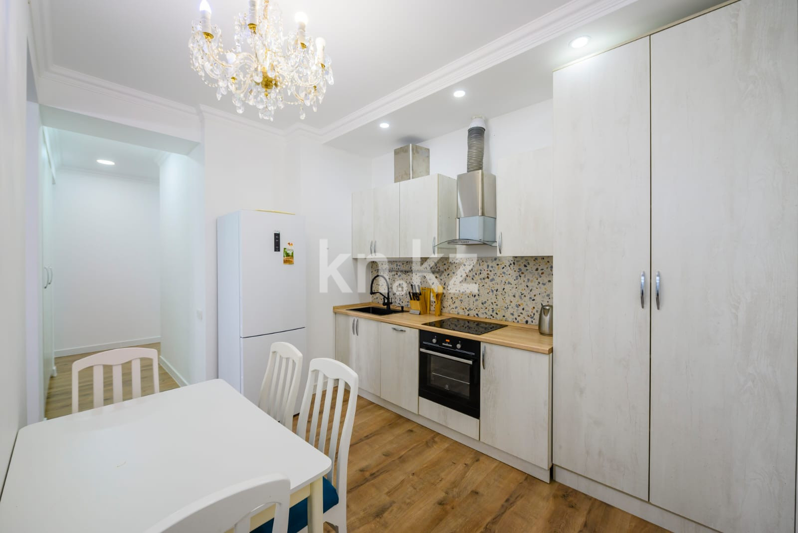 Аренда 3-комнатной квартиры посуточно, 75 м² в Алматы - фото 13