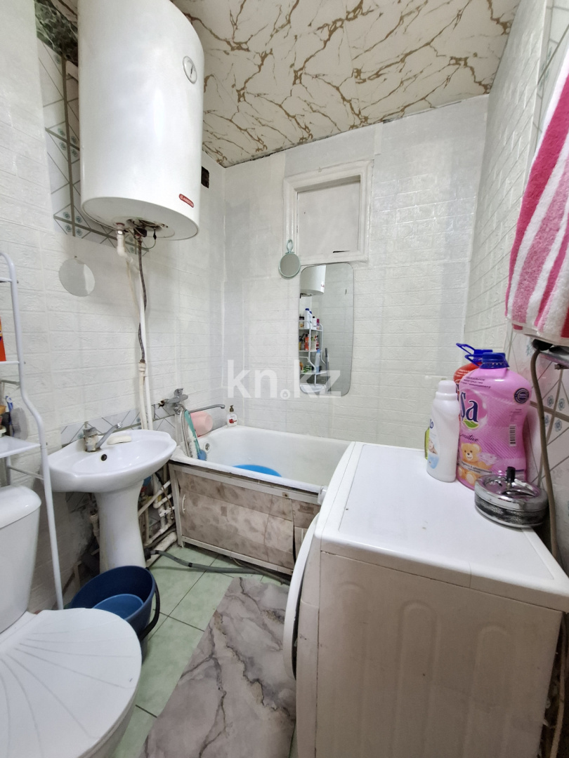 Продажа 2-комнатной квартиры, 42.6 м², 16-й мкр., дом  2а в Караганде - фото 8