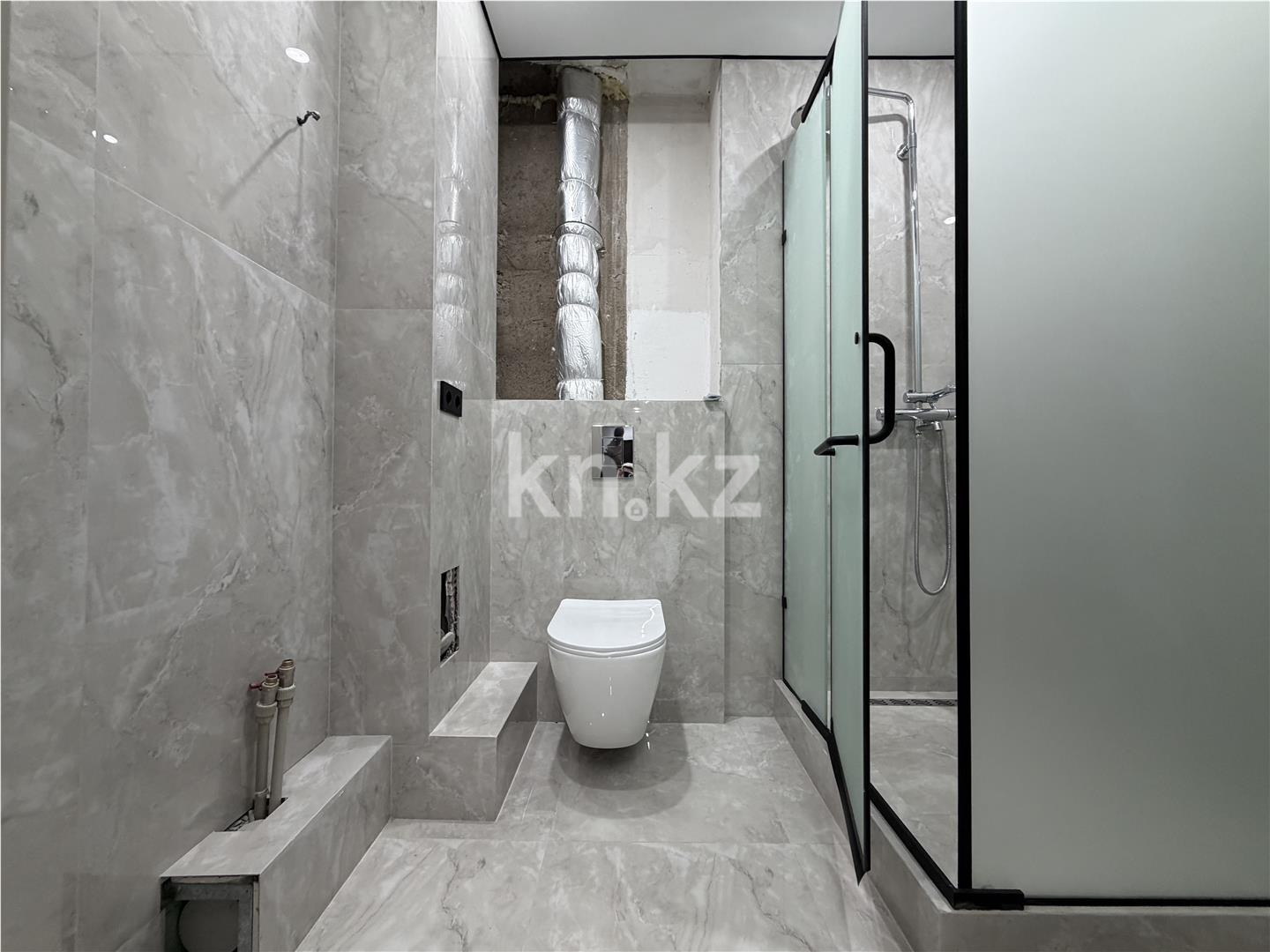 Продажа 4-комнатной квартиры, 99 м², ул. Сауран в Астане - фото 10