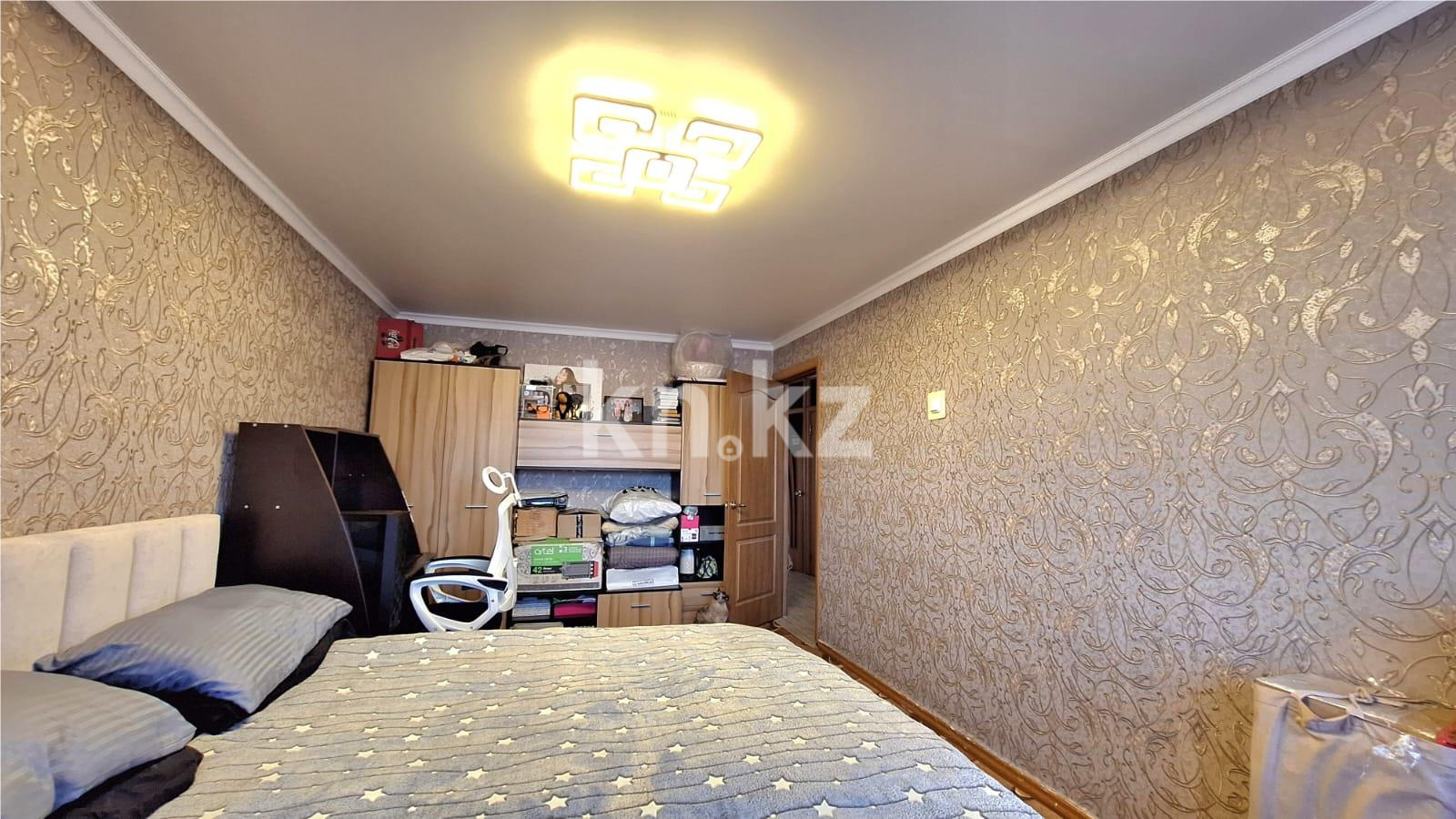 Продажа 3-комнатной квартиры, 62 м², 18 мкр. в Караганде - фото 4