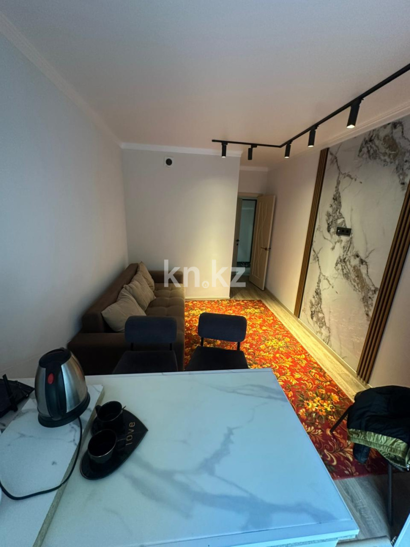 Аренда 1-комнатной квартиры, 42 м² в Астане