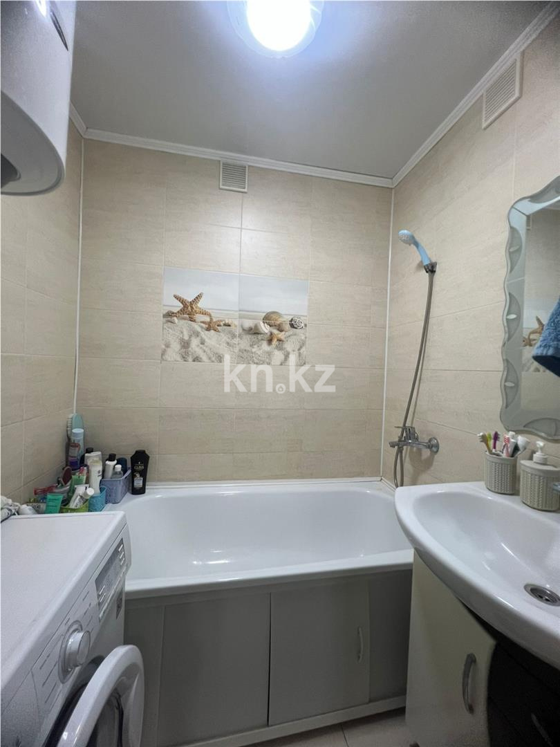 Продажа 4-комнатной квартиры, 72 м², ул. Гапеева в Караганде - фото 10