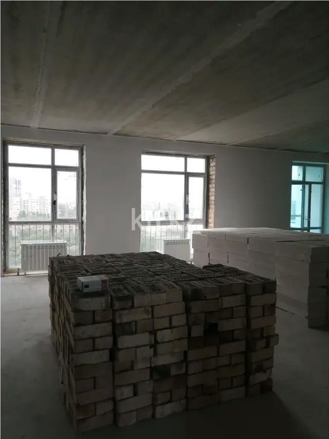 Продажа 3-комнатной квартиры, 93 м², пр. Строителей, дом  28/3 блок Б в Караганде