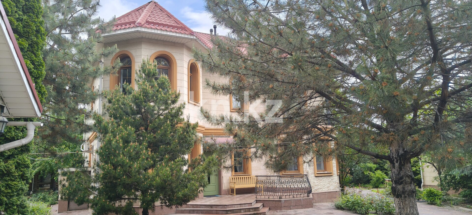 Продажа 10-комнатного дома, 454 м² в Алматы