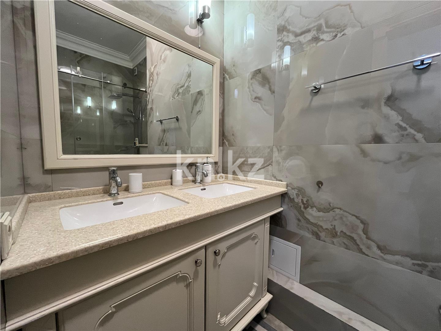Продажа 4-комнатной квартиры, 220 м² в Астане - фото 14