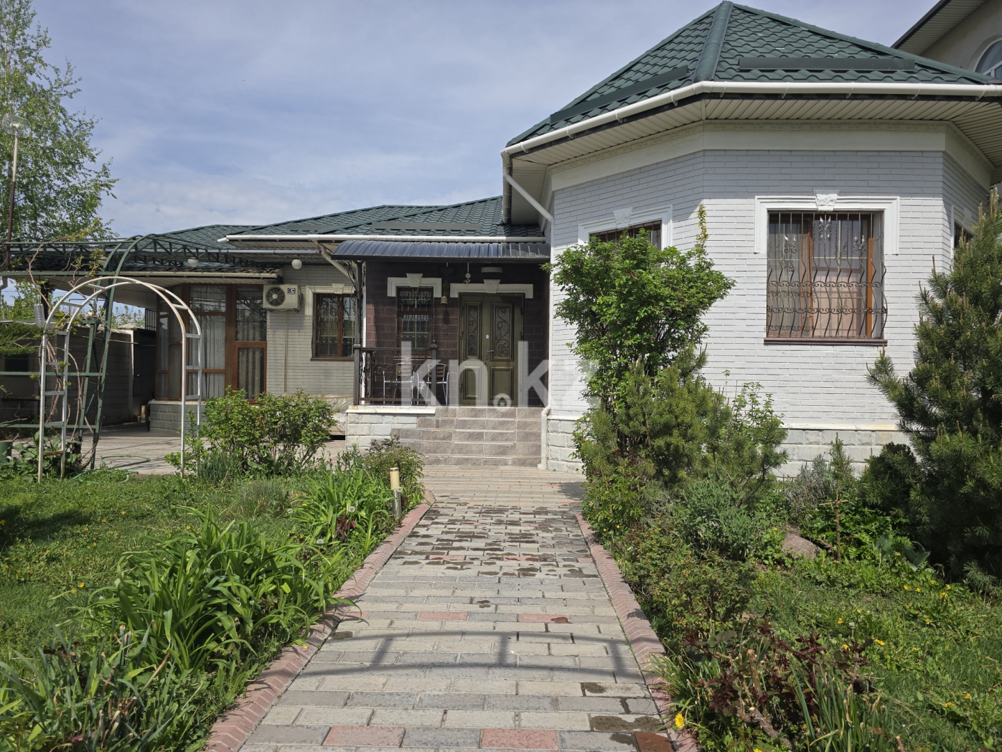 Продажа 6-комнатного дома, 216 м² в Шымкенте - фото 2