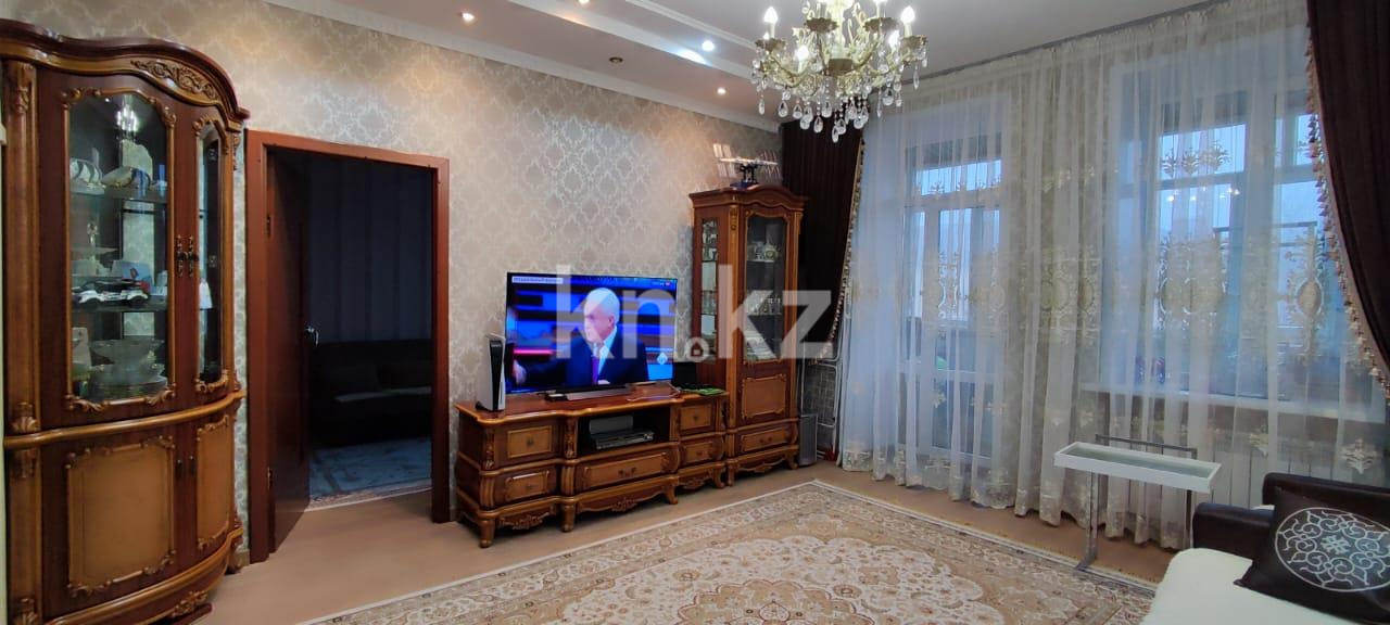 Продажа 3-комнатной квартиры, 68 м², пр. Бухар-жырау, дом  28 в Караганде - фото 4