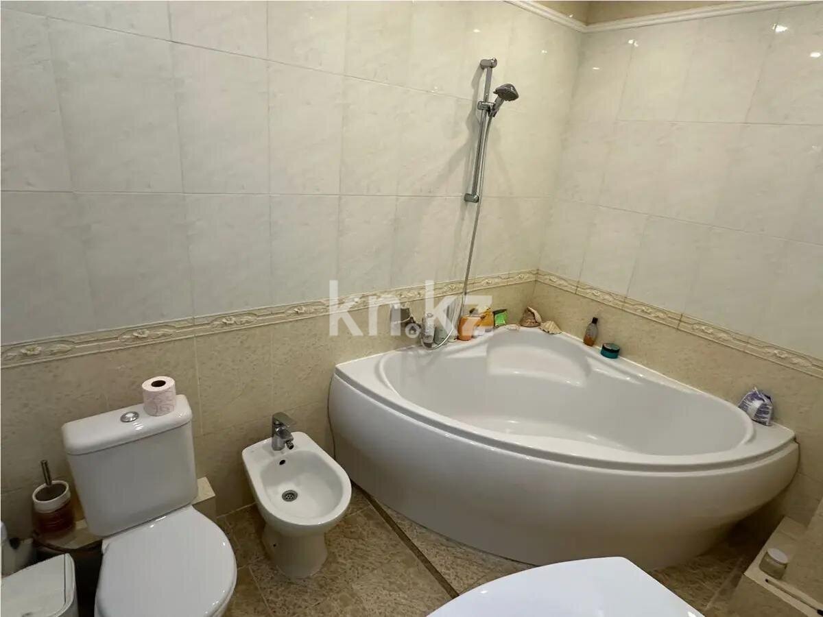 Продажа 4-комнатной квартиры, 122 м² в Астане - фото 5