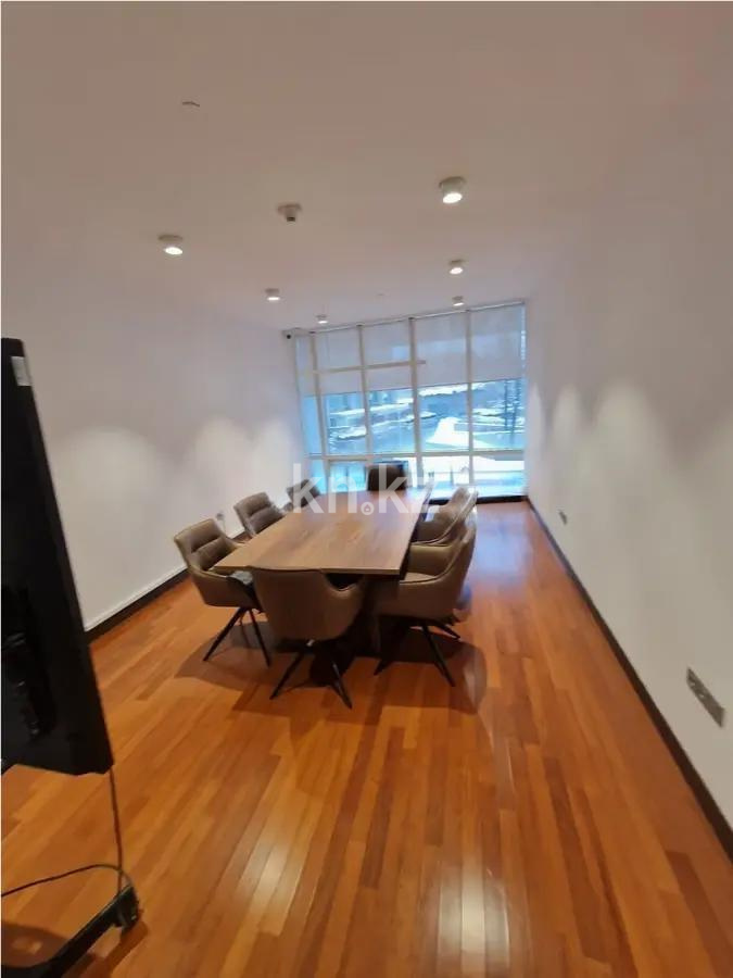 Продажа 3-комнатной квартиры, 195 м² в Алматы