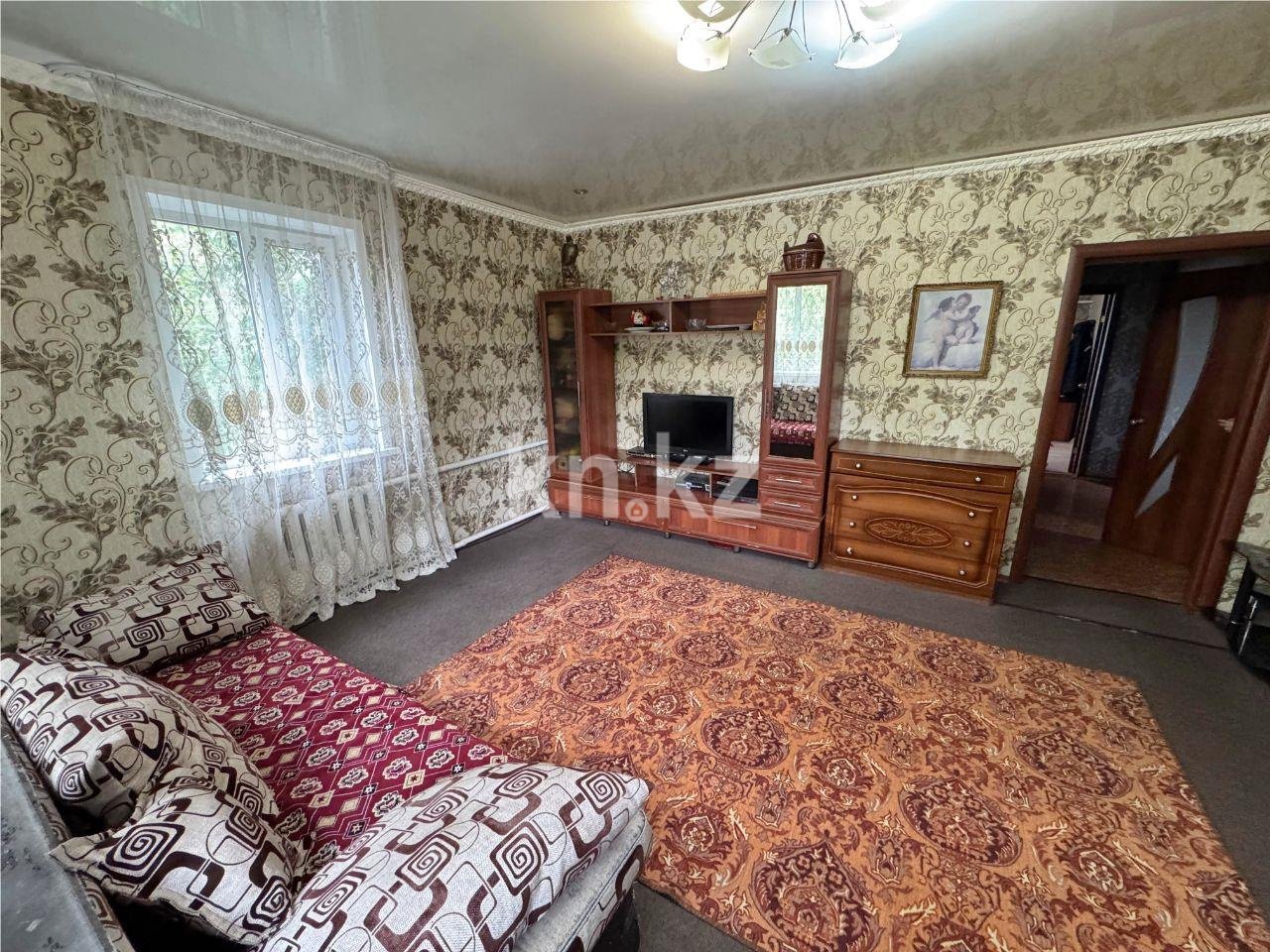 Продажа 4-комнатного дома, 102 м², ул. Больничная, дом  25 в Караганде - фото 2