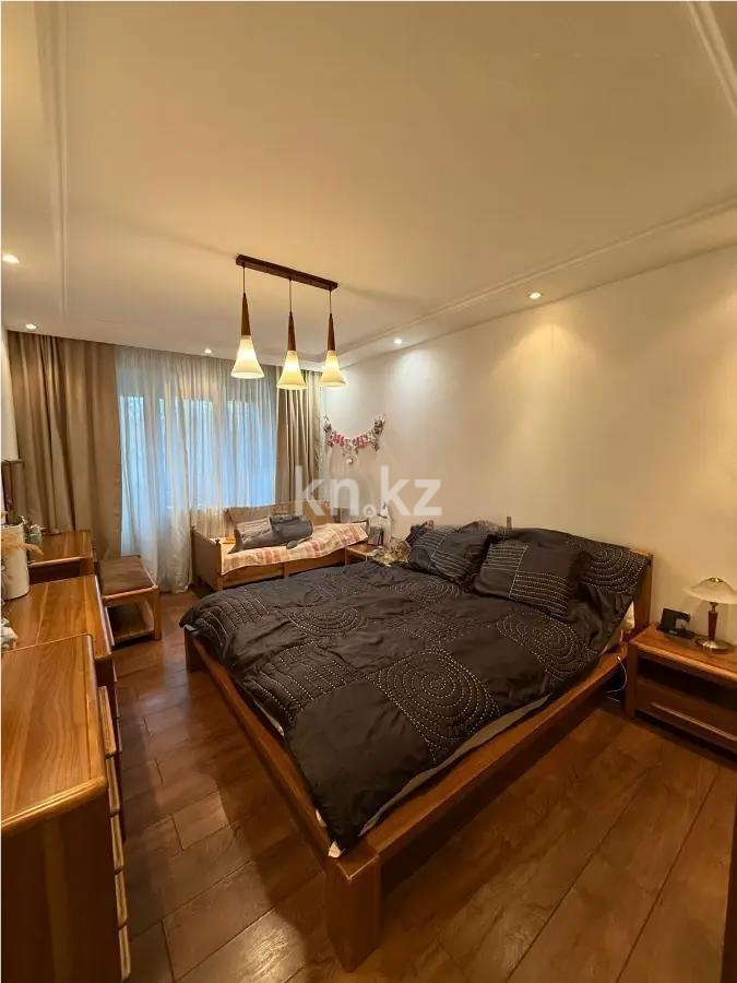 Продажа 2-комнатной квартиры, 52 м², ул. Жандосова, дом  69Б в Алматы - фото 2