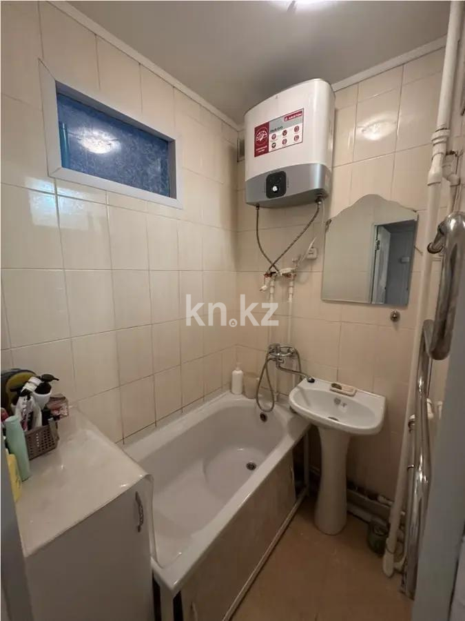 Продажа 3-комнатной квартиры, 57 м², ул. Крылова, дом  26 в Караганде - фото 5