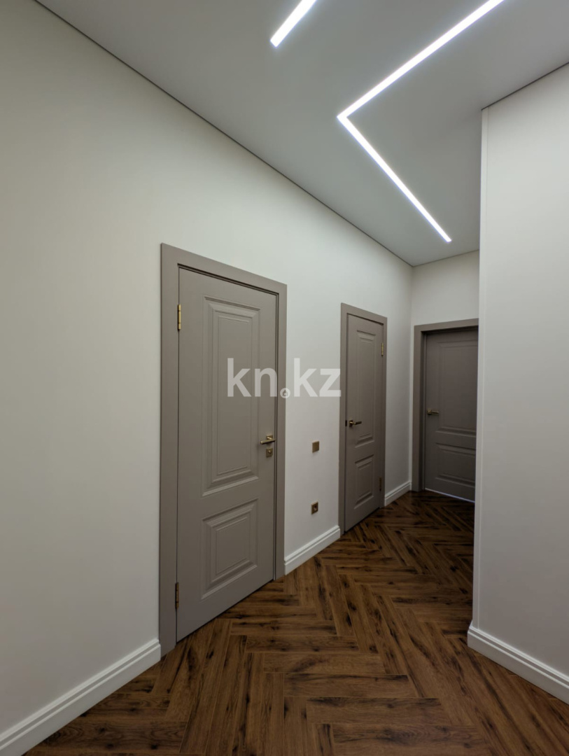 Продажа 2-комнатной квартиры, 80.3 м² в Уральске - фото 15