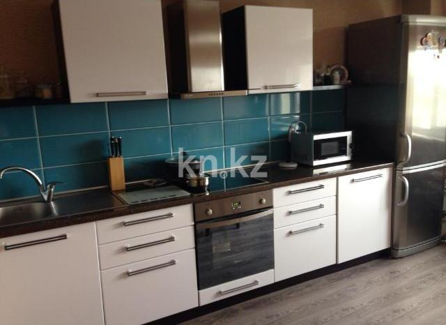 Аренда 3-комнатной квартиры, 107 м², пр. Республики, дом  1/3 в Караганде - фото 4