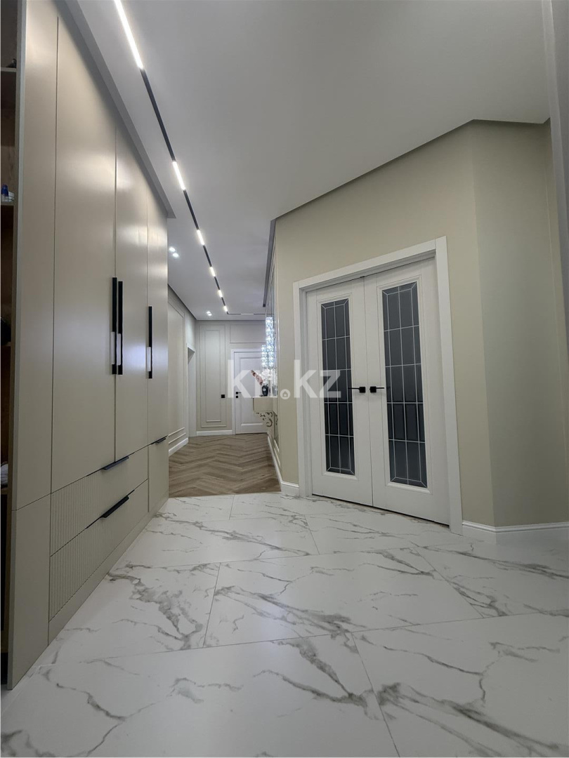 Продажа 4-комнатной квартиры, 120 м², ул. Ашимова, дом  13 в Караганде - фото 26