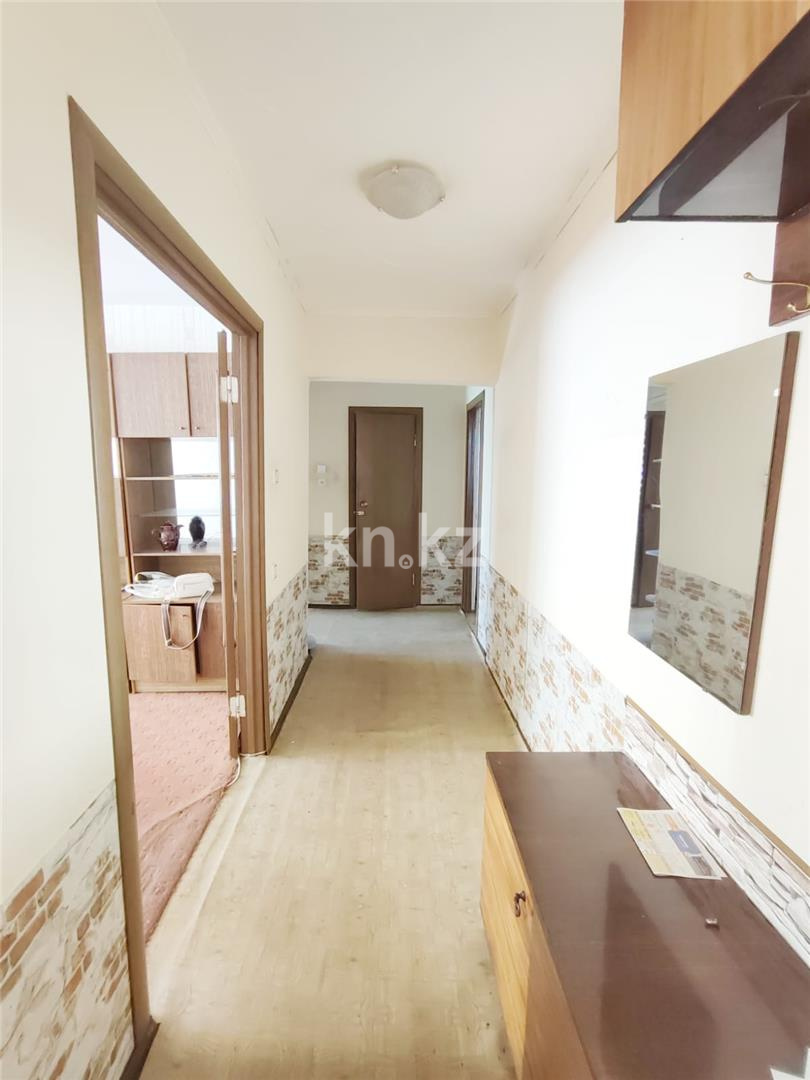 Продажа 3-комнатной квартиры, 65 м², мкр-н Восток-2 в Караганде - фото 14