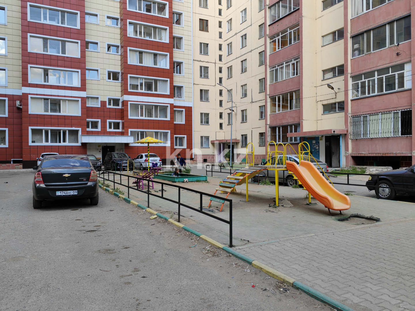 Продажа 2-комнатной квартиры, 54 м², ул. Ермекова, дом  106а в Караганде - фото 33