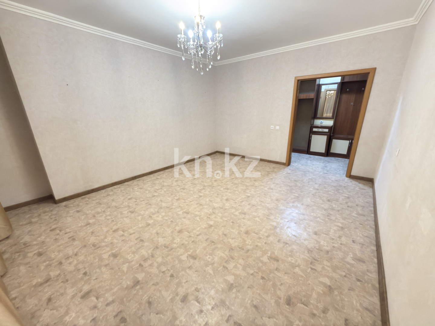 Продажа 4-комнатной квартиры, 92 м² в Караганде