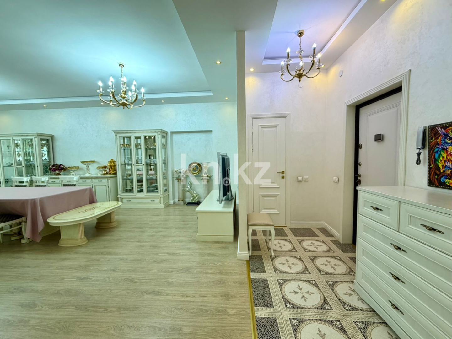 Продажа 4-комнатной квартиры, 138.6 м² в Алматы - фото 21