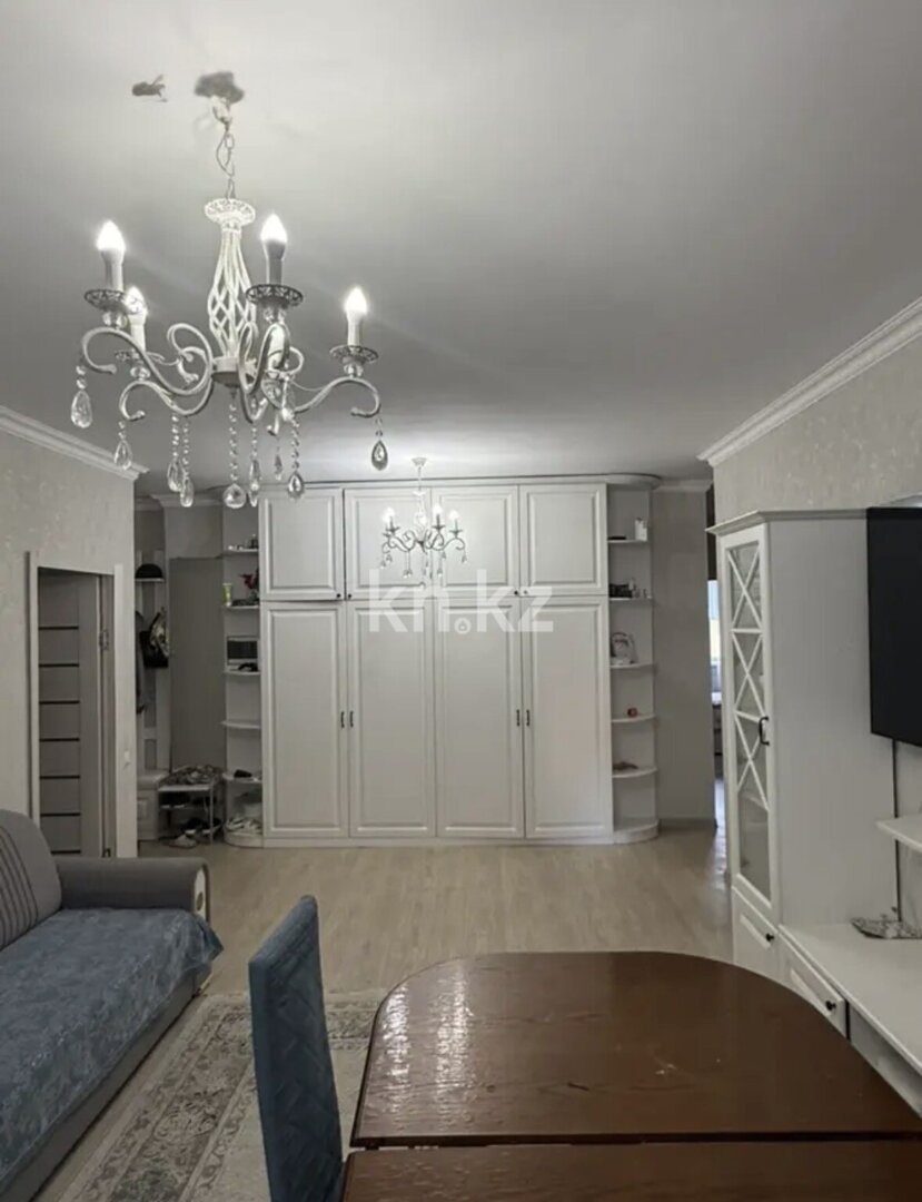 Продажа 3-комнатной квартиры, 80 м² в Караганде
