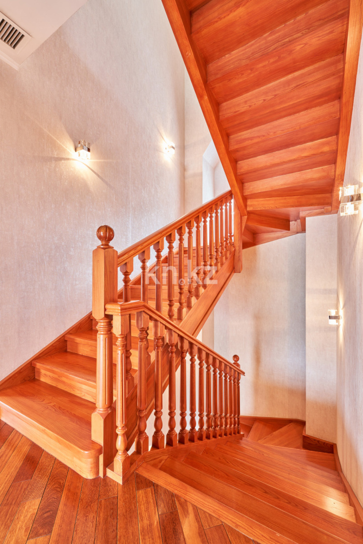 Продажа 10-комнатного дома, 805 м², ул. Ладушкина, дом  120/27 в Алматы - фото 31