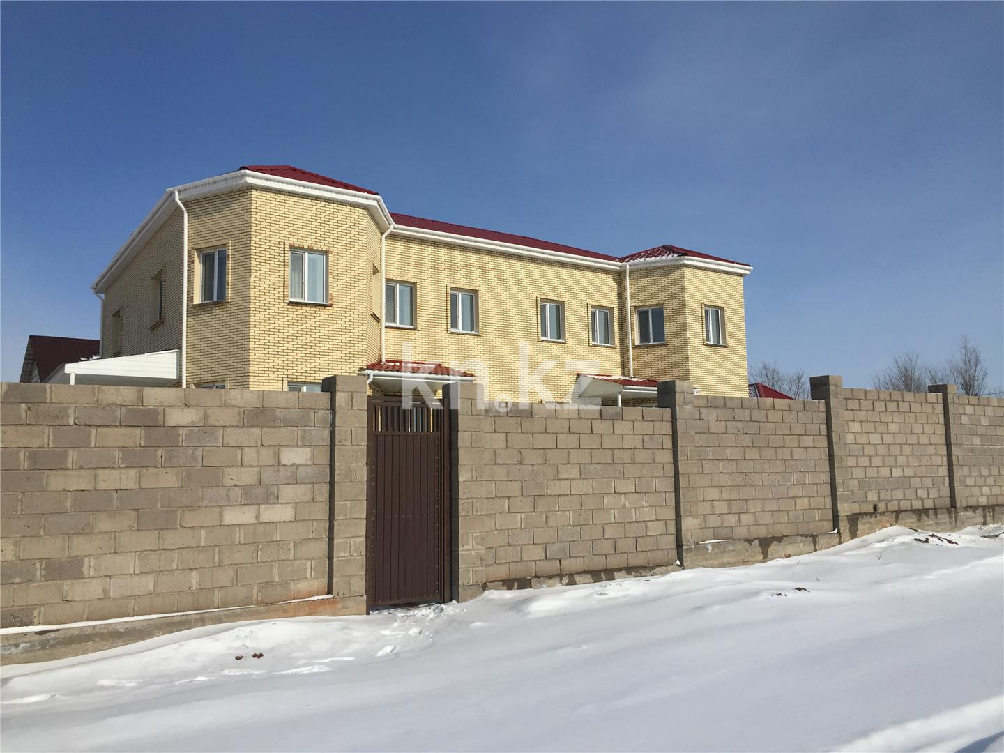 Продажа 10-комнатного дома, 467 м² в Караганде