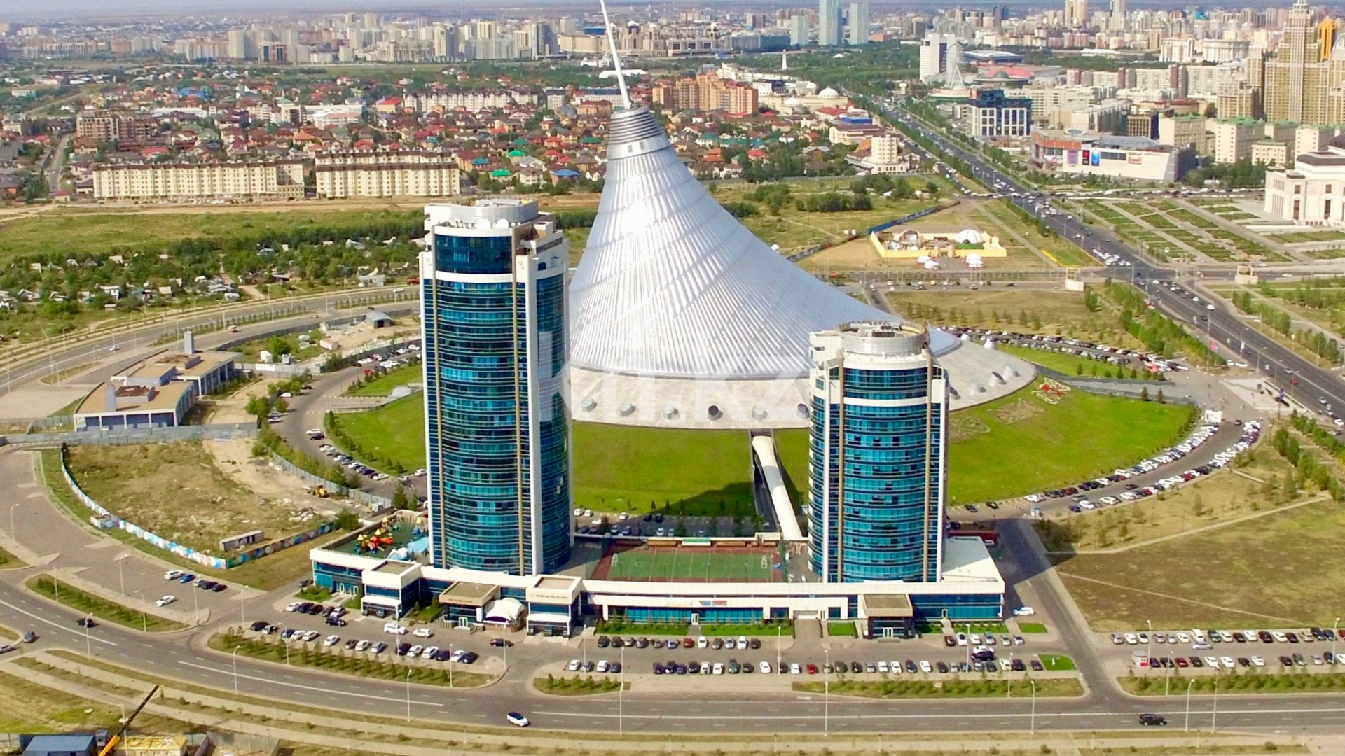 Хан Шатыр Астана аквапарк