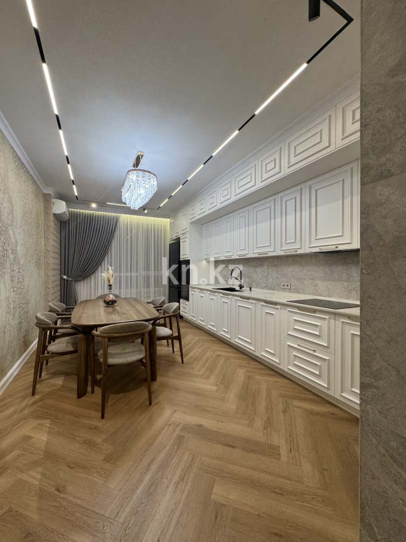 Продажа 3-комнатной квартиры, 115 м², ул. Утеген батыра, дом  11д в Алматы - фото 2