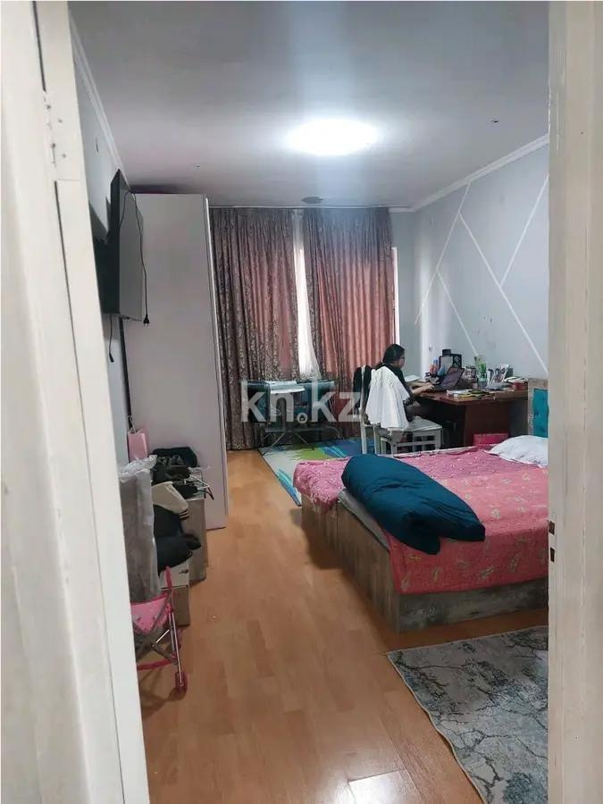 Продажа 3-комнатной квартиры, 98 м², ул. Чуланова, дом  131 в Алматы - фото 2