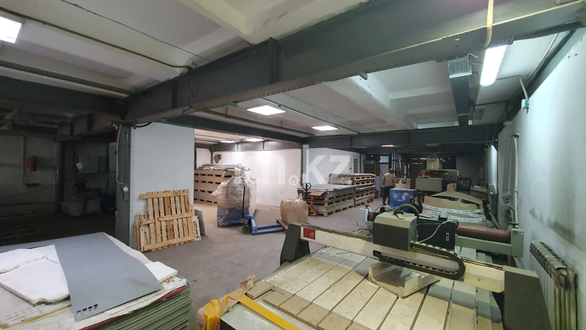 Продажа , 2150 м², Рыскулова, дом  1/1 в Алматы - фото 36