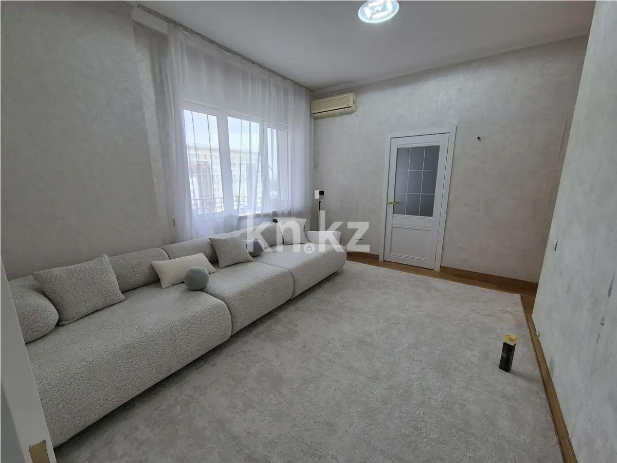 Продажа 4-комнатной квартиры, 102 м², ул. Кунаева, дом  35 в Астане