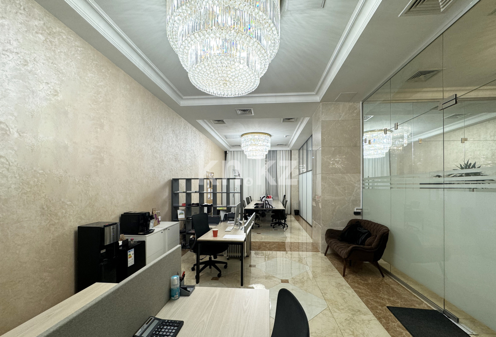 Аренда , Достык, дом  210 - пр. Аль-Фараби в Алматы