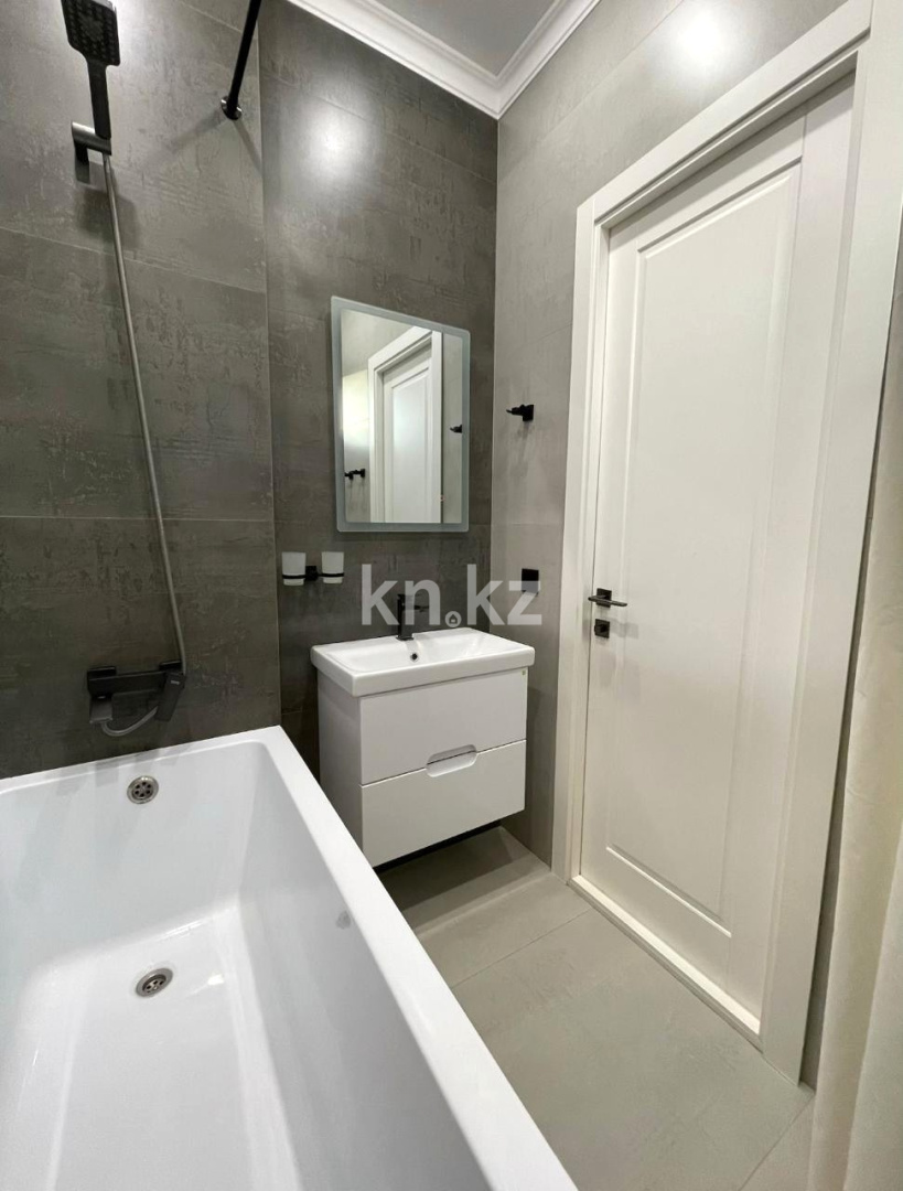 Продажа 3-комнатной квартиры, 65.3 м² в Алматы - фото 19