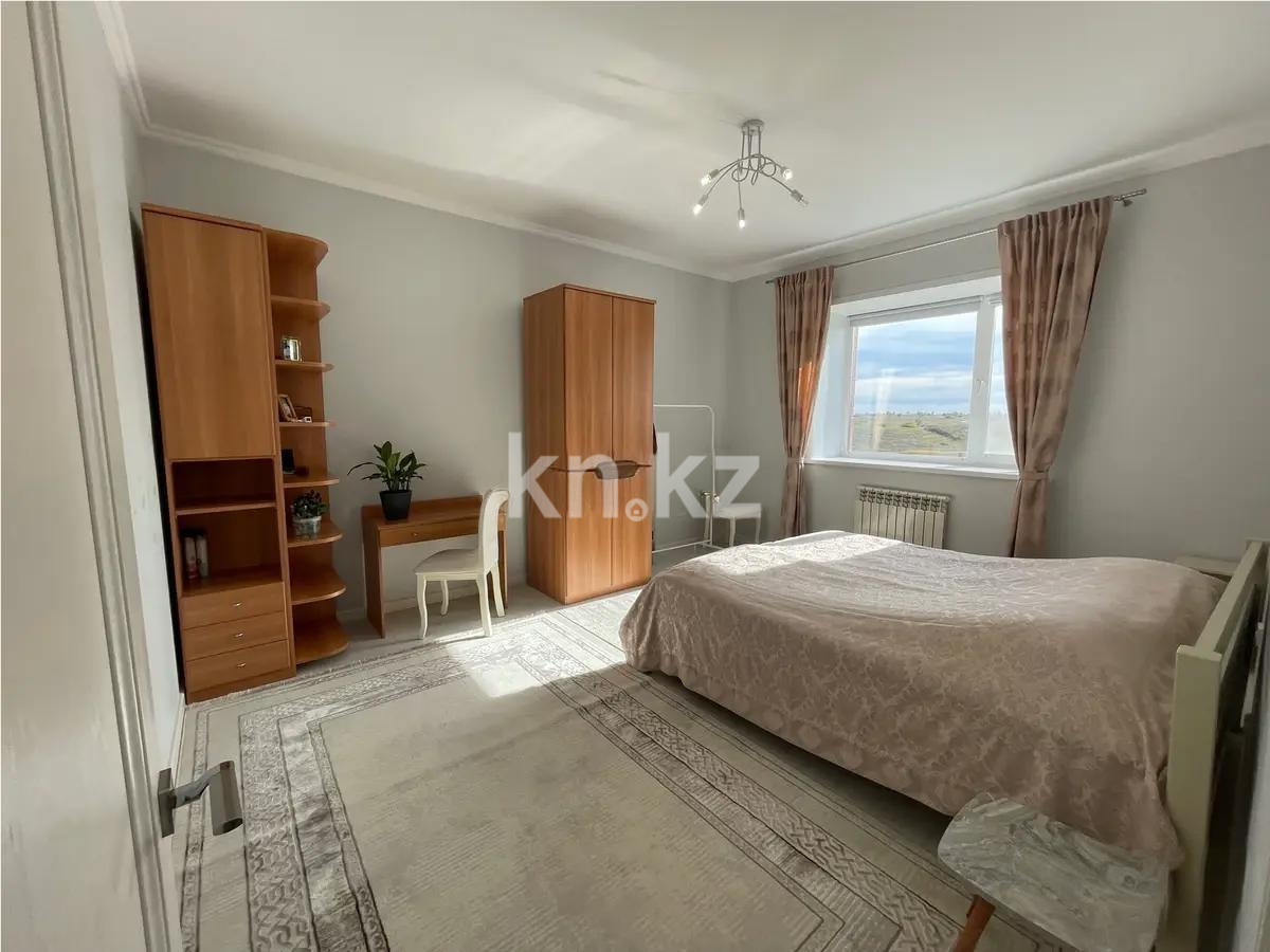 Продажа 3-комнатной квартиры, 97 м², ул. Жилой район 1, дом  11 в Караганде - фото 3