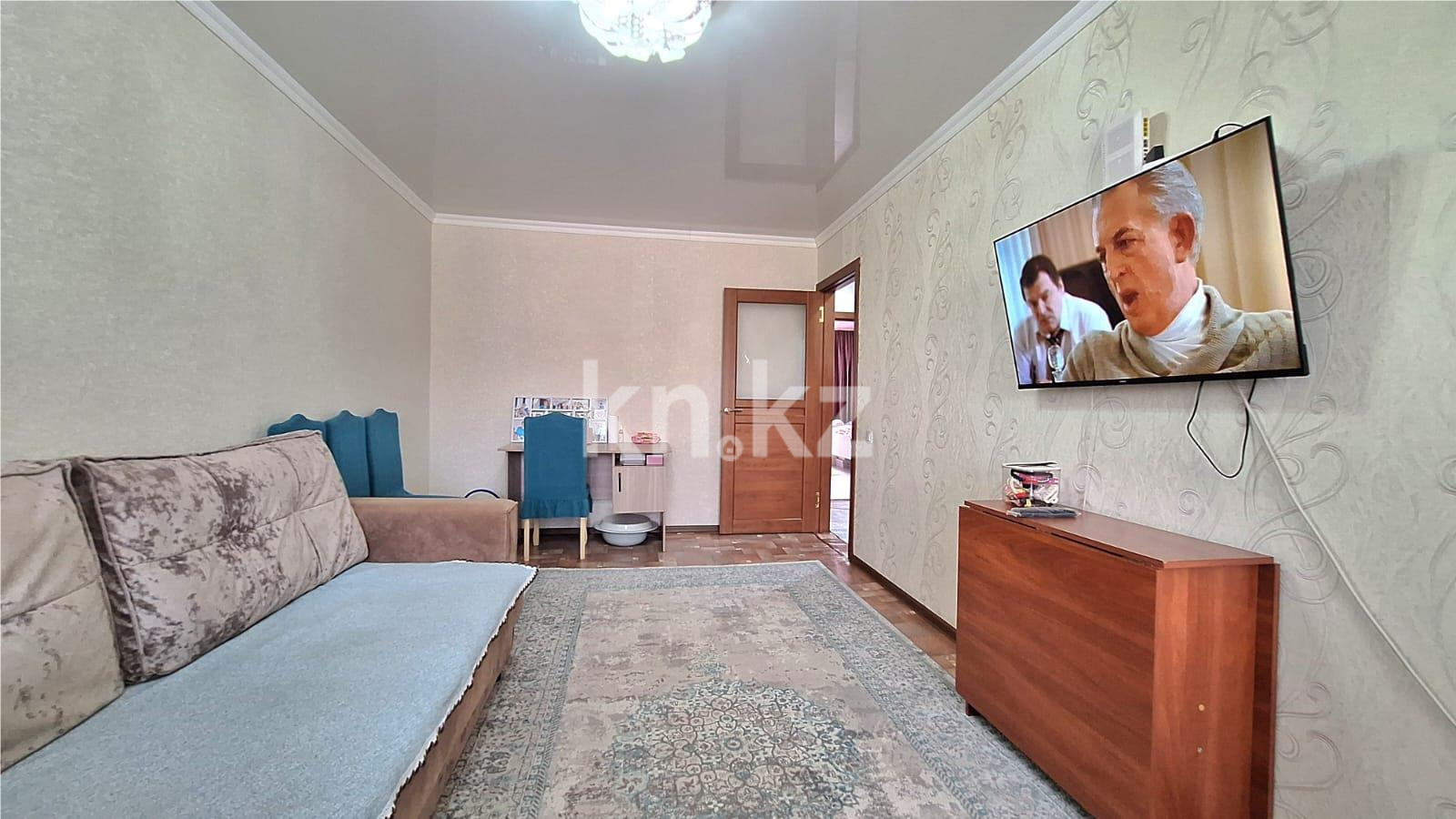 Продажа 3-комнатной квартиры, 62 м², мкр-н 16 в Караганде - фото 2