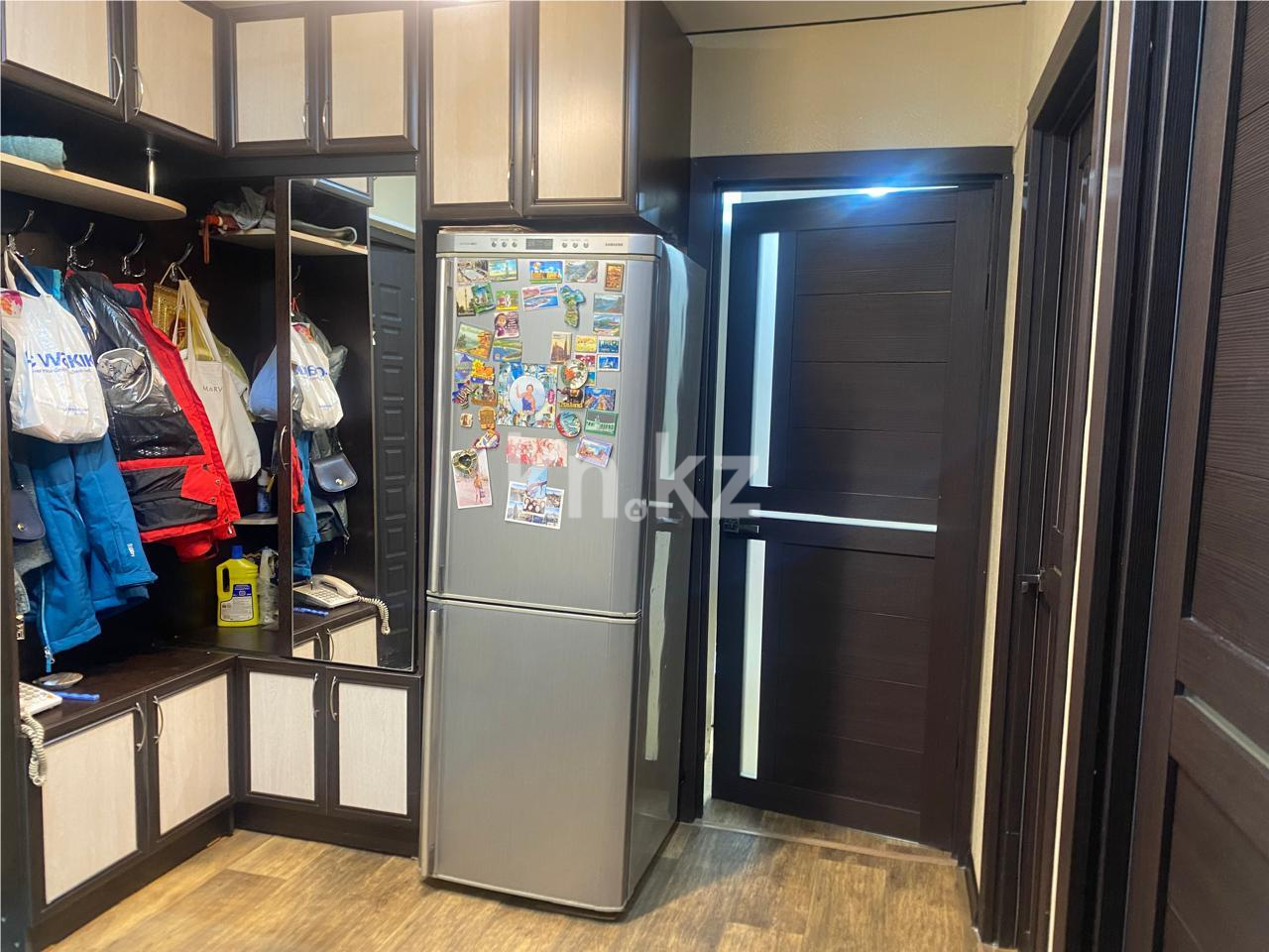 Продажа 3-комнатной квартиры, 62 м², 17-й мкр., дом  55 в Караганде - фото 9