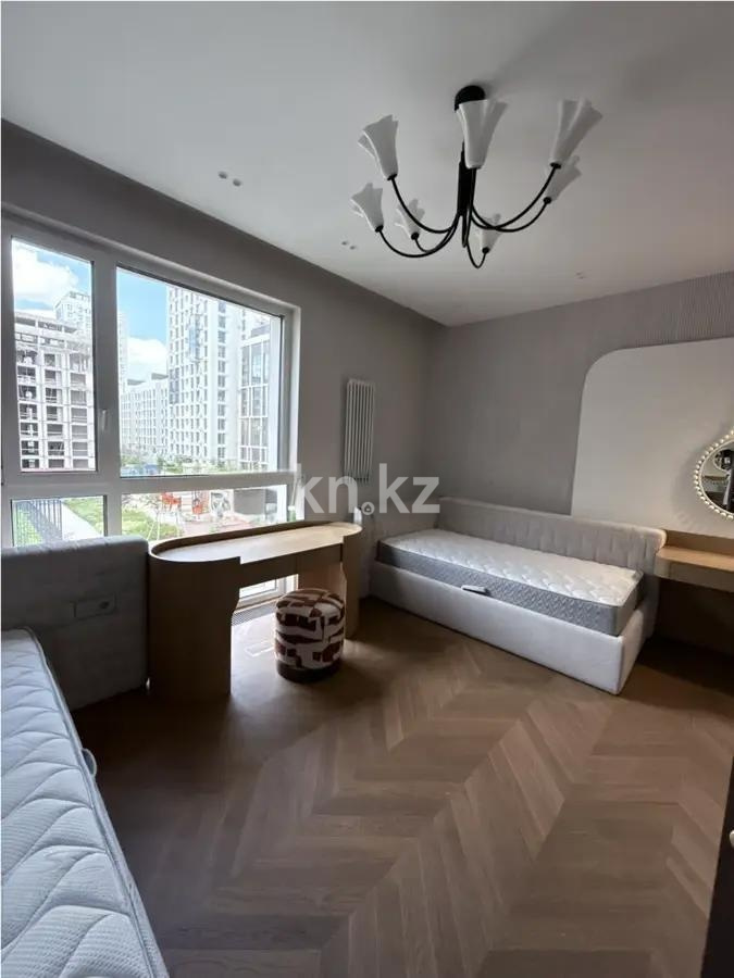 Продажа 5-комнатной квартиры, 212 м² в Астане - фото 5